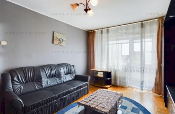 Apartament cu 3 camere- Aradul Nou