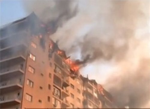100 de apartamente au fost afectate in incendiul din Confort City