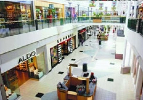 Suprafata spatiilor comerciale finalizate in Romania scade cu 40% in acest an