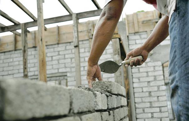 Liberalizarea pietei muncii afecteaza sectorul constructiilor