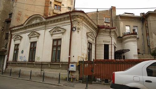 O casa din zona Armeneasca, demolata fara autorizatie