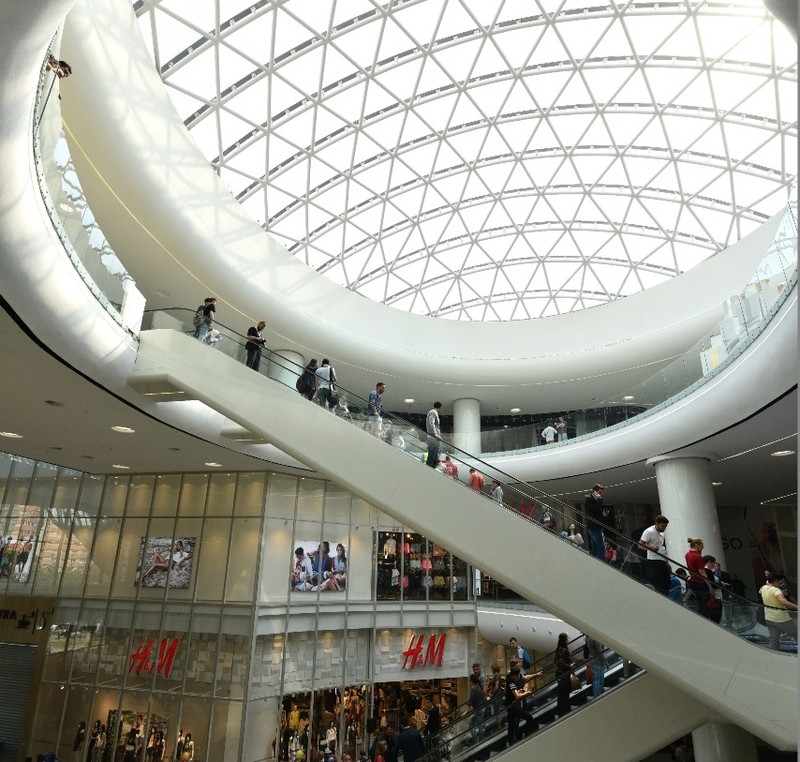 Topul celor mai vizitate mall-uri bucurestene la deschidere. Cum a batut Mega Mall orice record de trafic