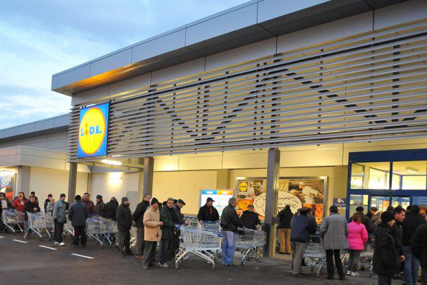 Un fond de investitii a cumparat cu 10,5 mil. euro noua magazine Lidl din Romania