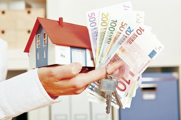 VEZI ce banca a investit sute de miioane euro în imobiliare româneşti!